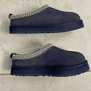 Ugg Tazz Eve Blue, Youth size 4/Women’s 6